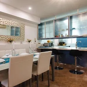 https://san-lorenzo-luxury-suites.es-andalucia.com