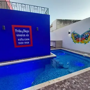 https://condos-frida.quintano-roohotels.com